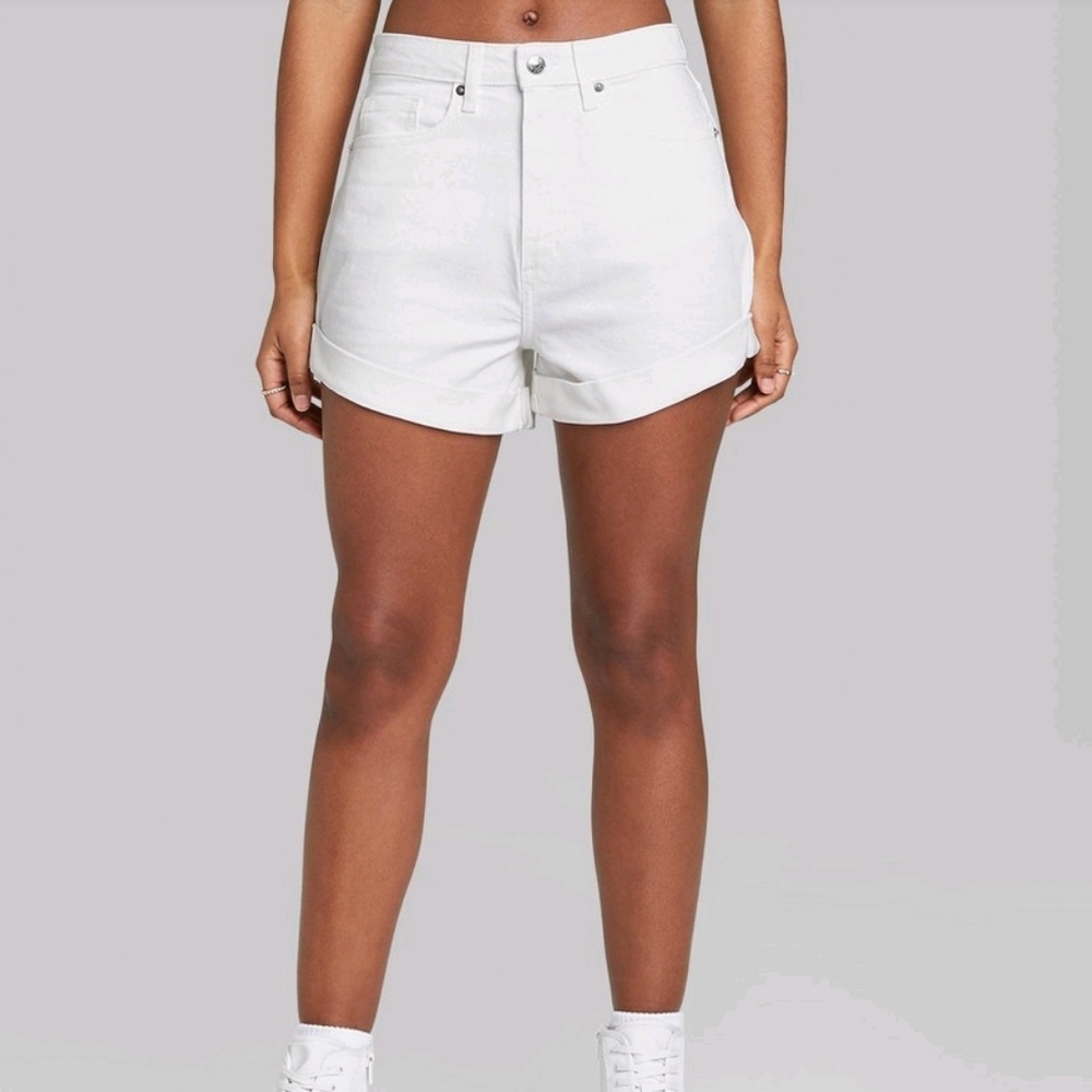 Womens Super High Rise Curvy Rolled Cuff Mom Jean Shorts in White Size 16